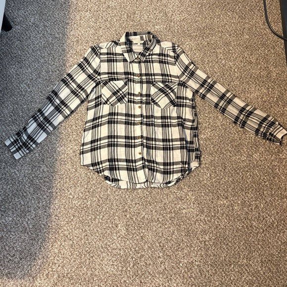 Like New Lucky Brand Women’s Flannel Size Small - Picture 1 of 3